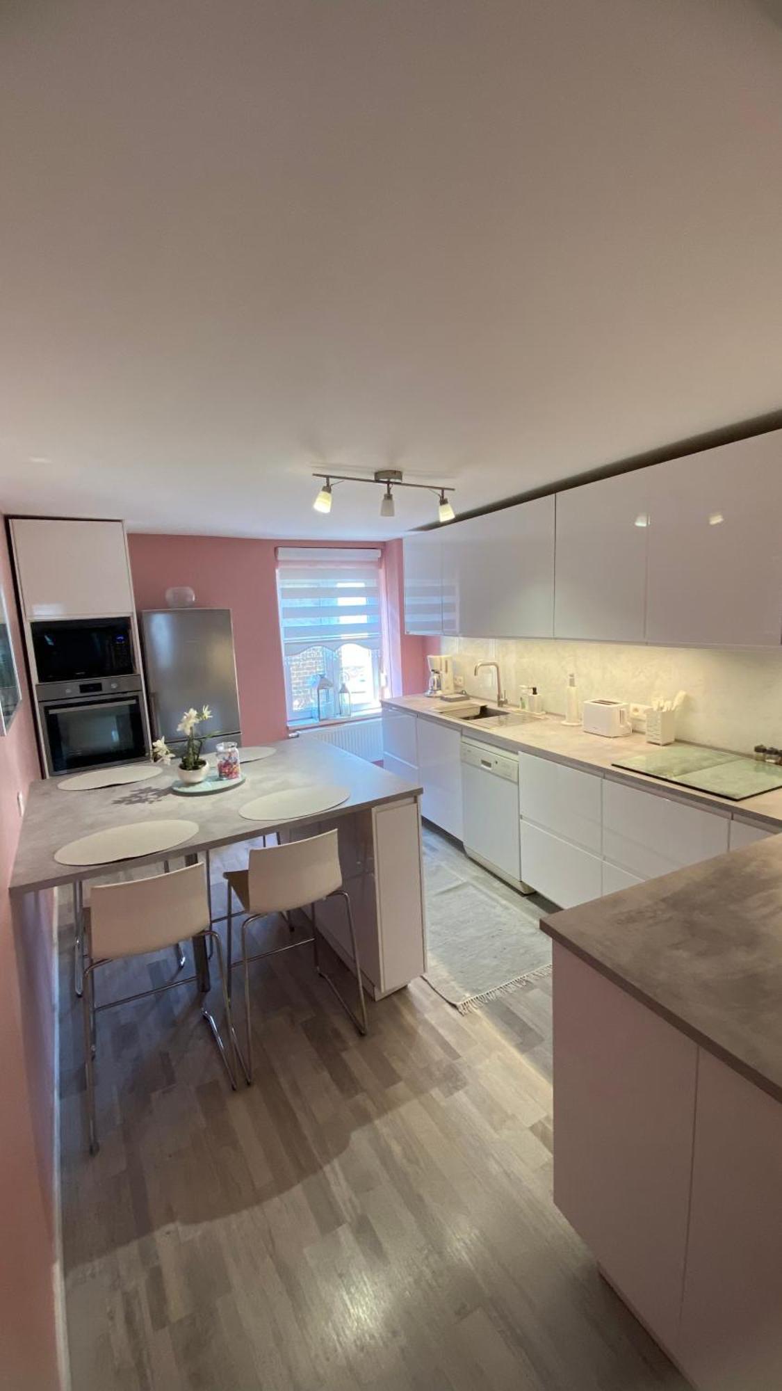 Next2Airport - Appartement House Of Lions Ransart Buitenkant foto