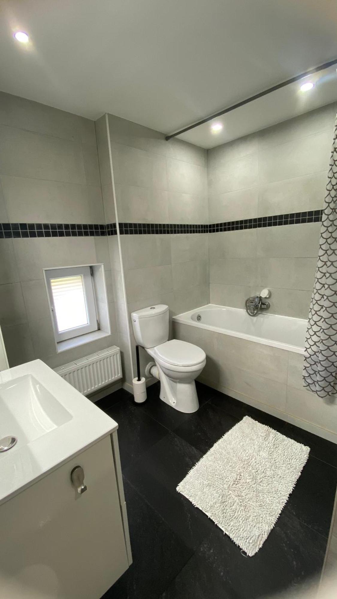 Next2Airport - Appartement House Of Lions Ransart Buitenkant foto