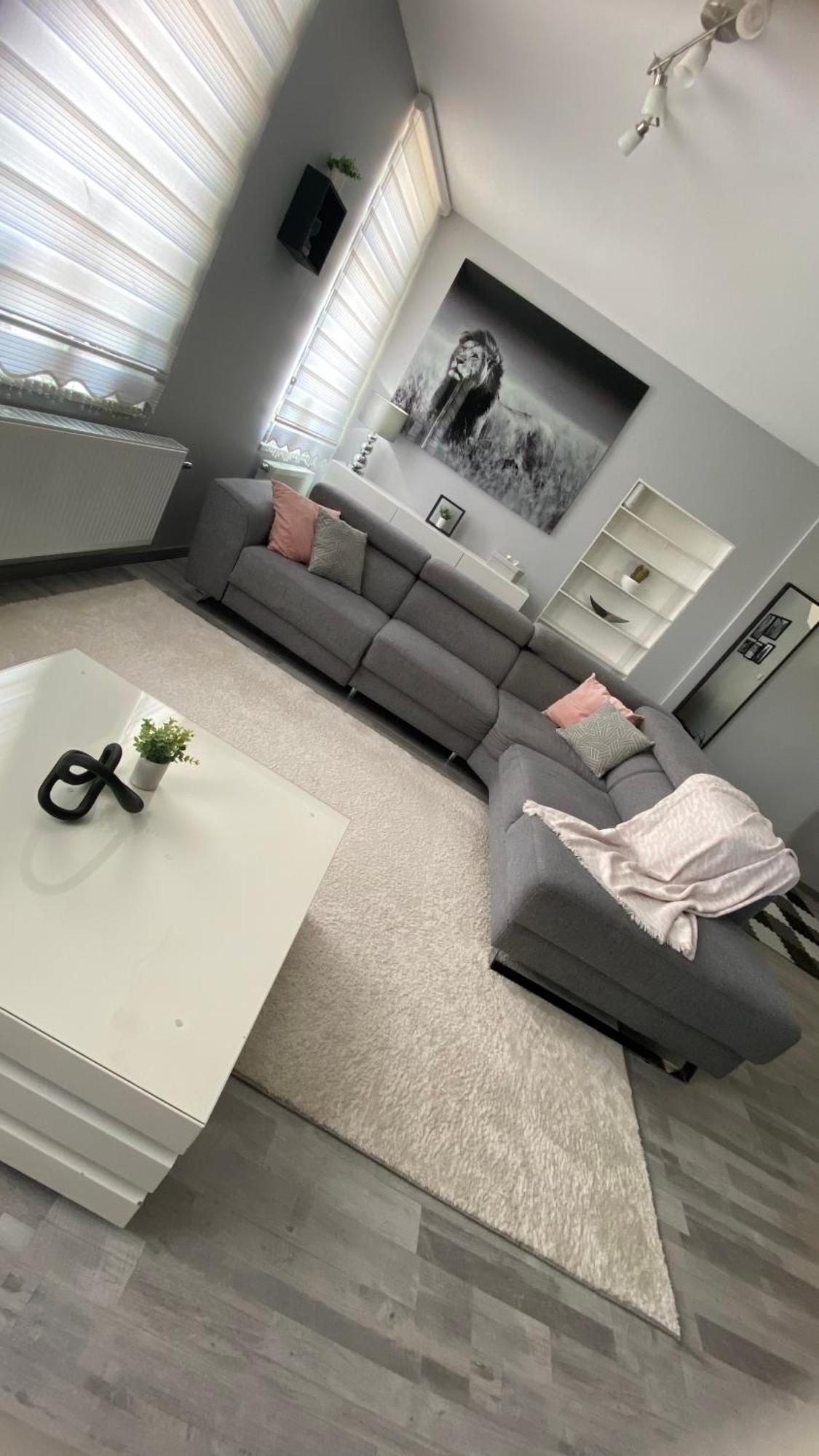 Next2Airport - Appartement House Of Lions Ransart Buitenkant foto